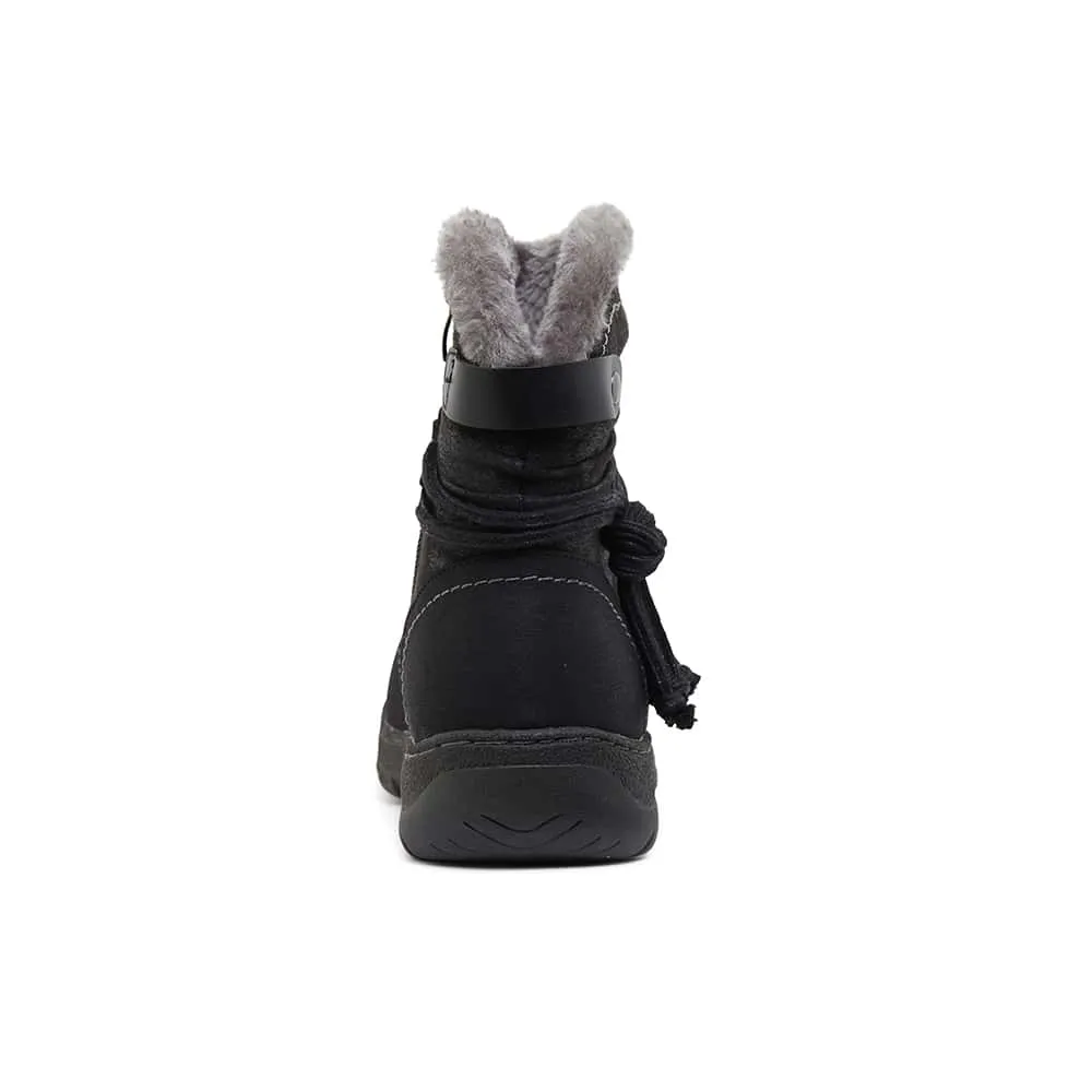 Eskimo Boot in Black Smooth