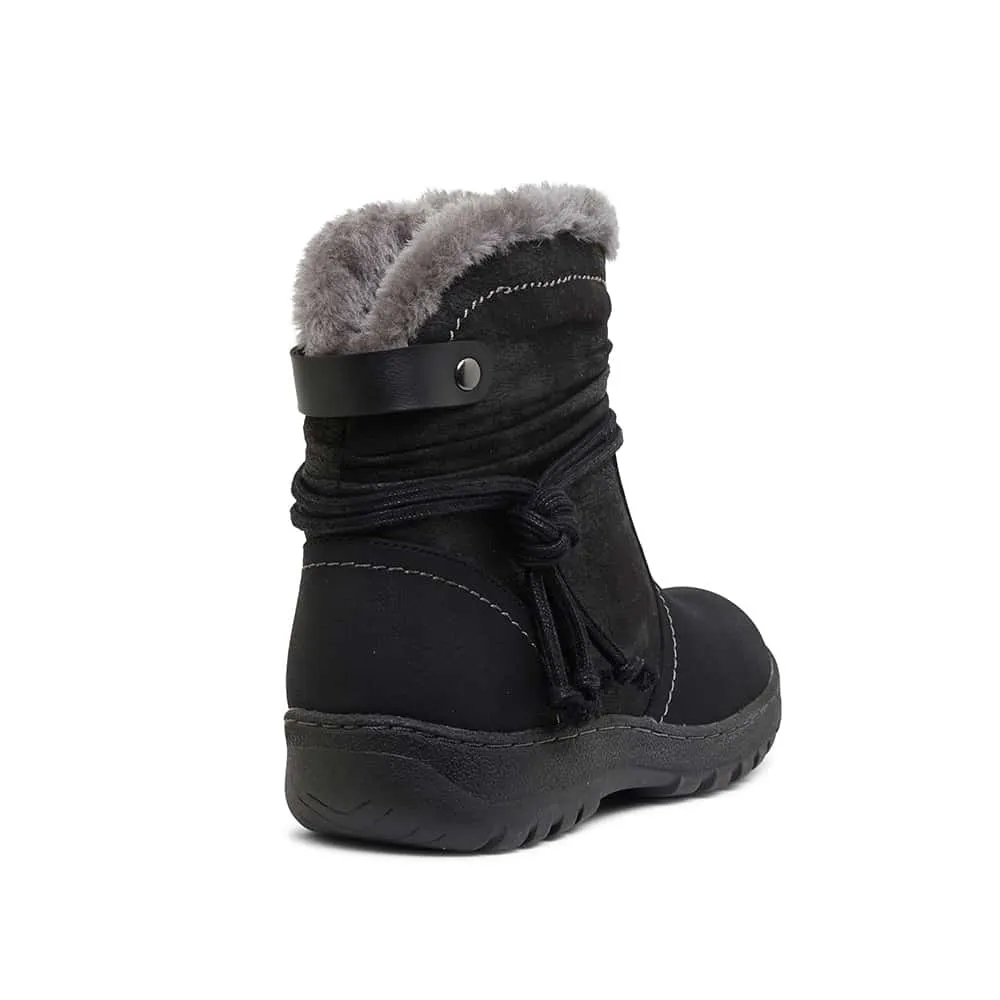 Eskimo Boot in Black Smooth