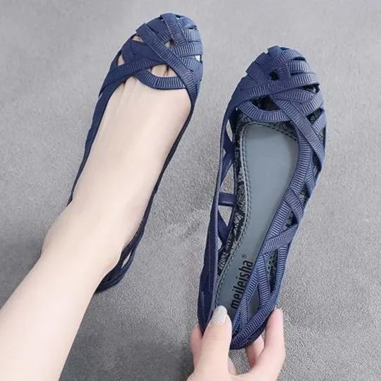 Women fashion hollow breathable flat summer beach sandals