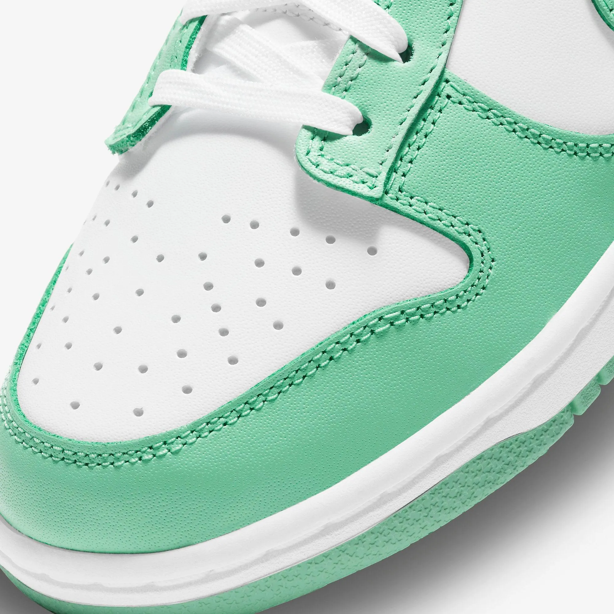 (Women's) Nike Dunk Low 'Green Glow' (2021) DD1503-105